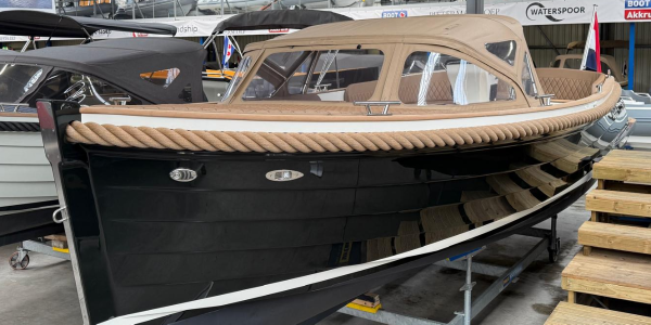 Waterspoor 777 Vetus 4 cilinder 52pk